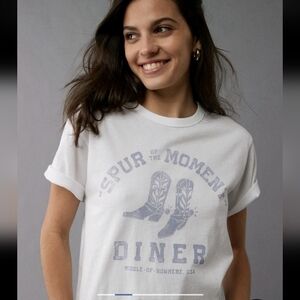 NWT American Eagle white “Spur of the Moment Diner” graphic T-shirt (med…
